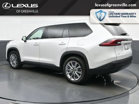 Used 2025 Toyota Grand Highlander AWD image 6