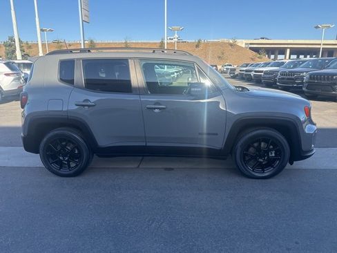 Certified 2020 Jeep Renegade Altitude image 7