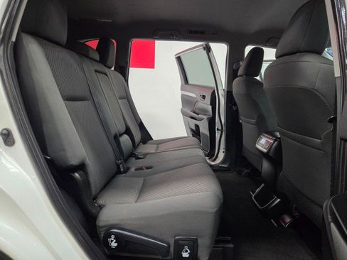 Used 2019 Toyota Highlander LE image 62