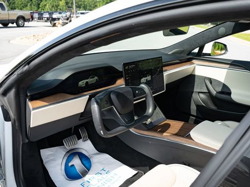Used 2021 Tesla Model S Plaid AWD/4WD image 21