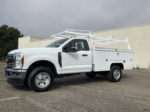 New 2025 Ford F350 XL w/ XL Chrome Package image 41