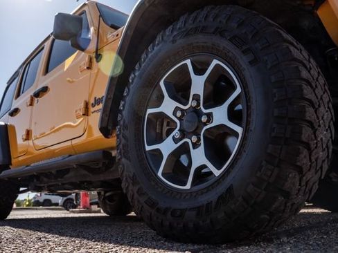 Used 2021 Jeep Wrangler Unlimited Rubicon AWD/4WD image 13