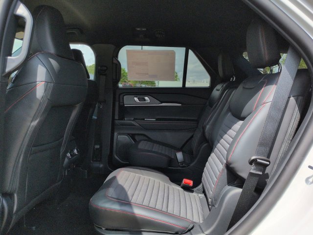New 2026 Ford Explorer ST-Line w/ ST-Line Street Pack RWD image 14