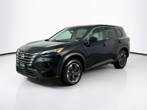 Used 2025 Nissan Rogue SV AWD/4WD image 3