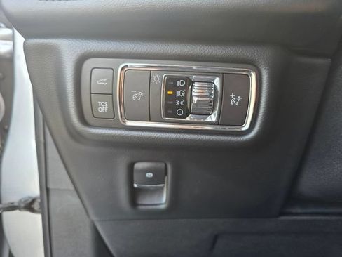 Used 2021 Lincoln Nautilus AWD image 19