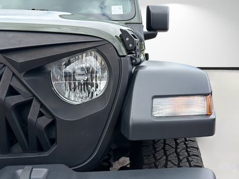 Used 2020 Jeep Wrangler Unlimited Sport image 9