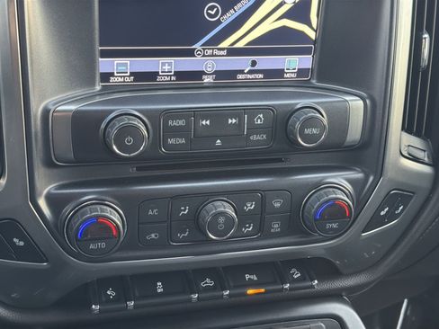 Used 2018 Chevrolet Silverado 1500 LTZ image 21