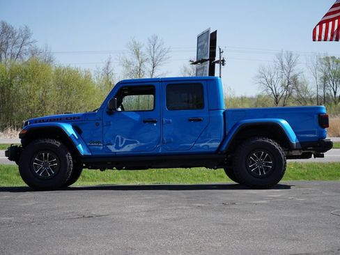 Used 2024 Jeep Gladiator Rubicon AWD/4WD image 6