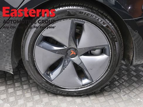 Used 2018 Tesla Model 3 RWD image 8