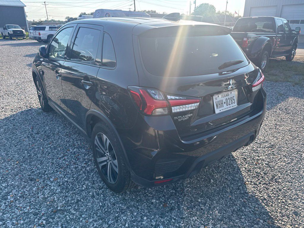 Used 2025 Mitsubishi Outlander Sport SE AWD/4WD image 4