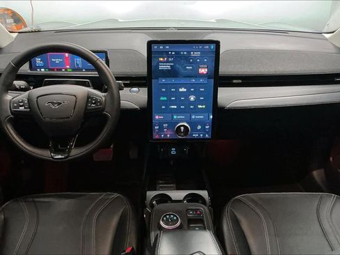 Used 2021 Ford Mustang Mach-E Premium image 17