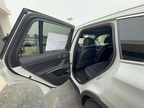 New 2026 BMW X5 xDrive50e image 19