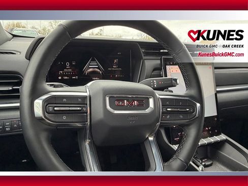 Used 2025 GMC Terrain Elevation w/ Technology Package II AWD/4WD image 21