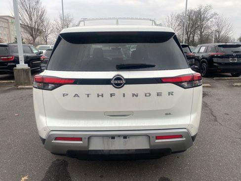 Used 2023 Nissan Pathfinder SL image 6