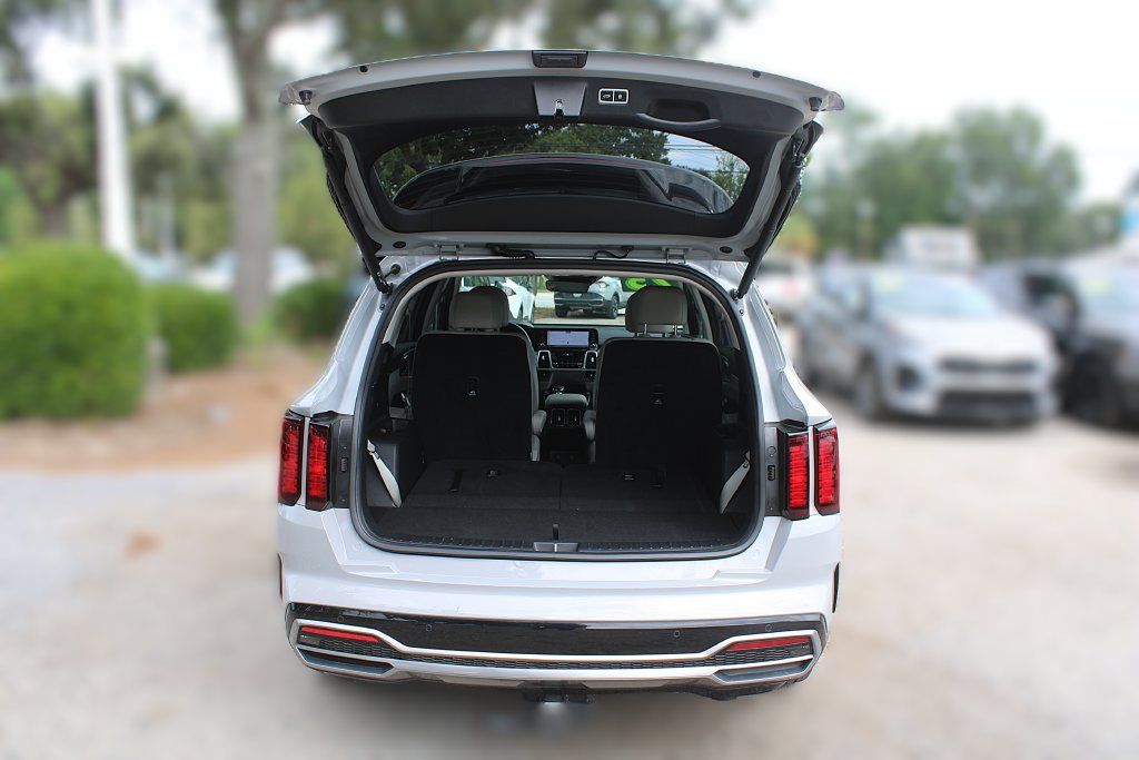 Certified 2023 Kia Sorento EX w/ Panoramic Sunroof Package FWD image 10
