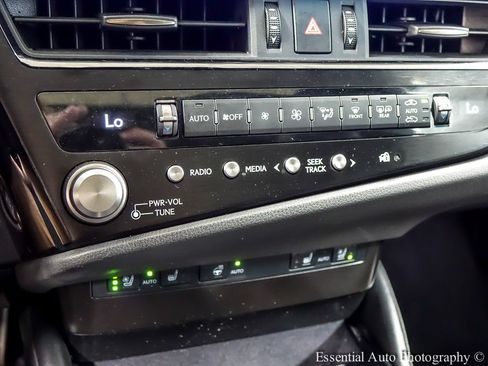 Used 2023 Lexus ES 350 F Sport w/ Accessory Package (Z2) FWD image 18