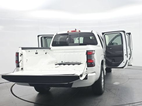 Used 2022 Nissan Frontier SV RWD image 41