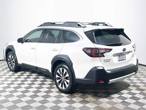 Used 2023 Subaru Outback Touring image 5