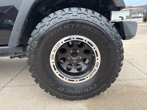 Used 2018 Jeep Wrangler Sport image 42