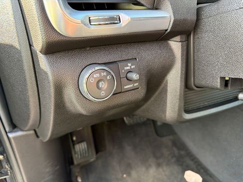 Used 2017 GMC Acadia Limited SLT image 23