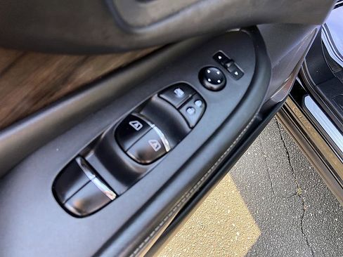 Used 2020 Nissan Murano Platinum AWD/4WD image 10