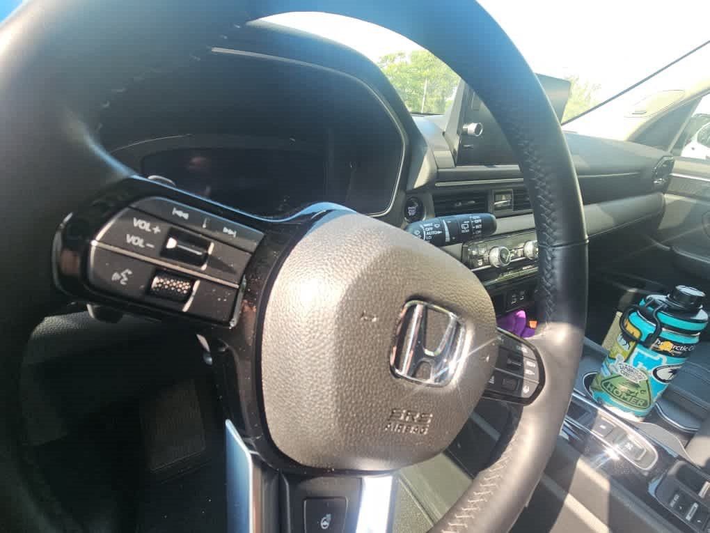 Used 2025 Honda Pilot Elite image 7