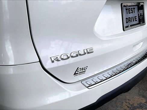 Used 2016 Nissan Rogue SL w/ SL Premium Package image 8