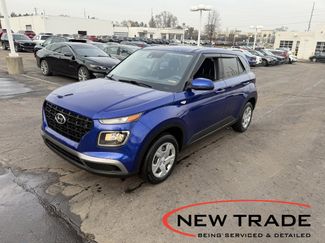Used 2020 Hyundai Venue SE video 1