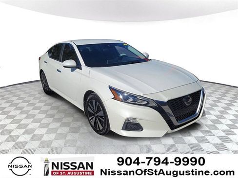 Used 2021 Nissan Altima 2.5 SV image 1