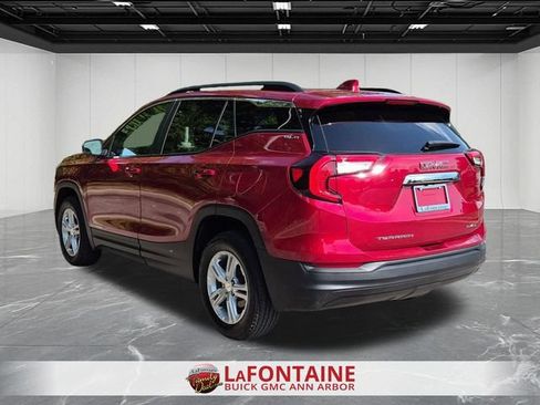 Certified 2024 GMC Terrain SLE w/ Driver Convenience Package AWD/4WD image 6