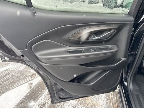 Used 2023 GMC Terrain SLE image 17