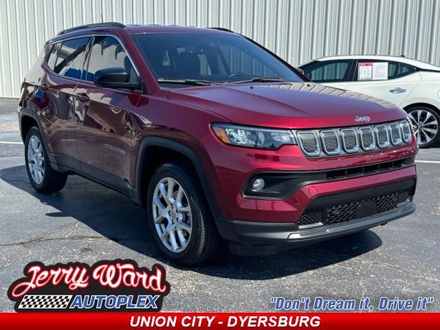 Used 2022 Jeep Compass Latitude AWD/4WD image 1