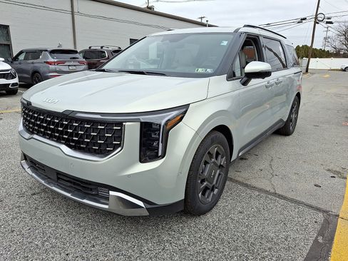 New 2026 Kia Carnival SX image 4