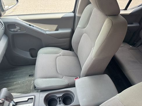 Used 2016 Nissan Frontier SV w/ SV Value Truck Package AWD/4WD image 23