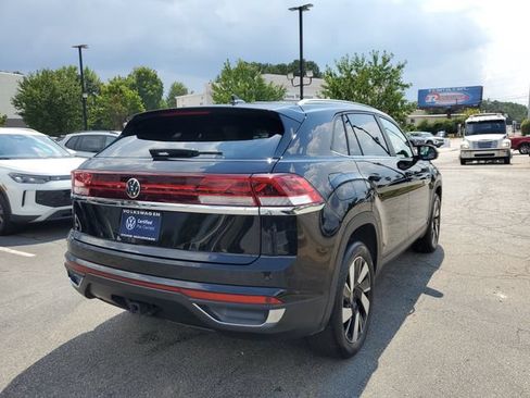 Used 2024 Volkswagen Atlas Cross Sport SE FWD image 4