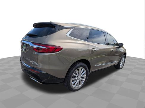 Used 2020 Buick Enclave Premium w/ Sun and Sites Package FWD image 4