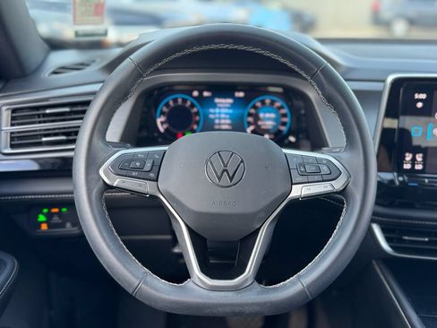 Used 2024 Volkswagen Atlas Cross Sport SE w/ Panoramic Sunroof Package AWD/4WD image 15