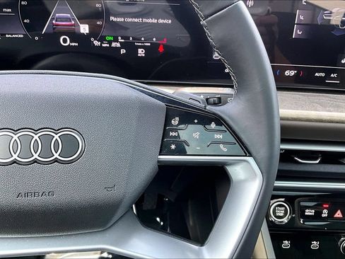 Used 2025 Audi Q5 Premium w/ Convenience Package AWD/4WD image 12