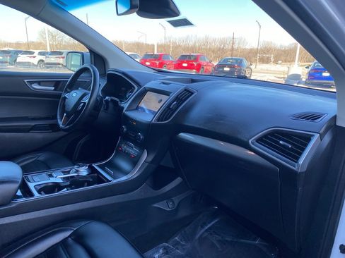 Used 2020 Ford Edge SEL image 20