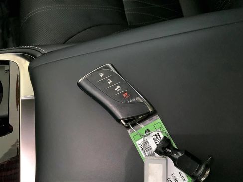 Used 2023 Lexus LS 500 AWD w/ Interior Upgrade Package image 15