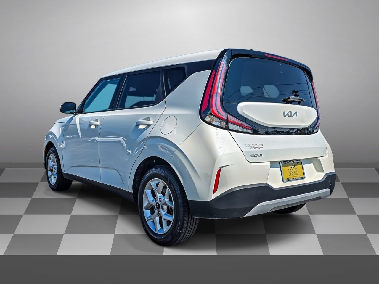 Used 2024 Kia Soul LX w/ Option Group 015 FWD image 4