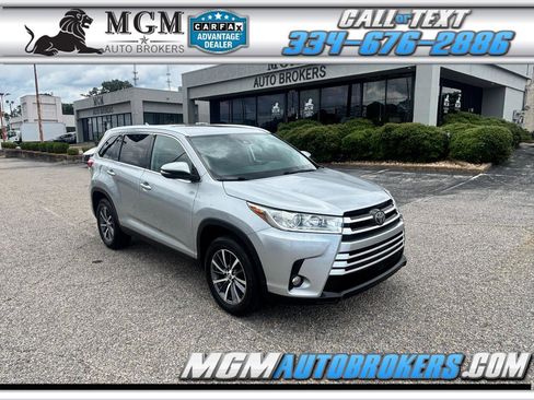 Used 2019 Toyota Highlander XLE FWD image 1
