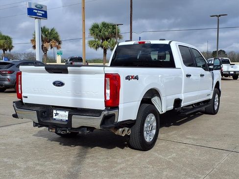 Used 2024 Ford F250 XLT image 2