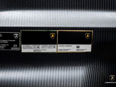 Used 2023 Lamborghini Huracan STO image 12