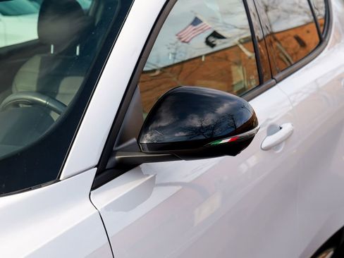 New 2024 Alfa Romeo Tonale Ti image 11