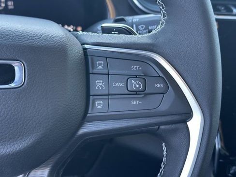 New 2025 Jeep Grand Cherokee L Altitude image 23