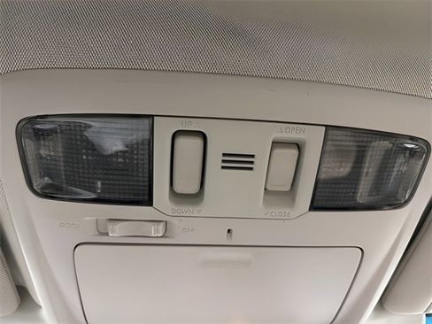 Used 2015 Subaru Outback 3.6R Limited image 28