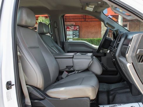 Used 2018 Ford F450 XL w/ Trailer Tow Package image 37