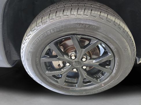 Used 2024 Jeep Grand Cherokee Altitude AWD/4WD image 22