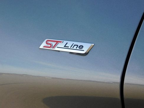 Used 2025 Ford Explorer ST-Line w/ ST-Line Street Pack image 51